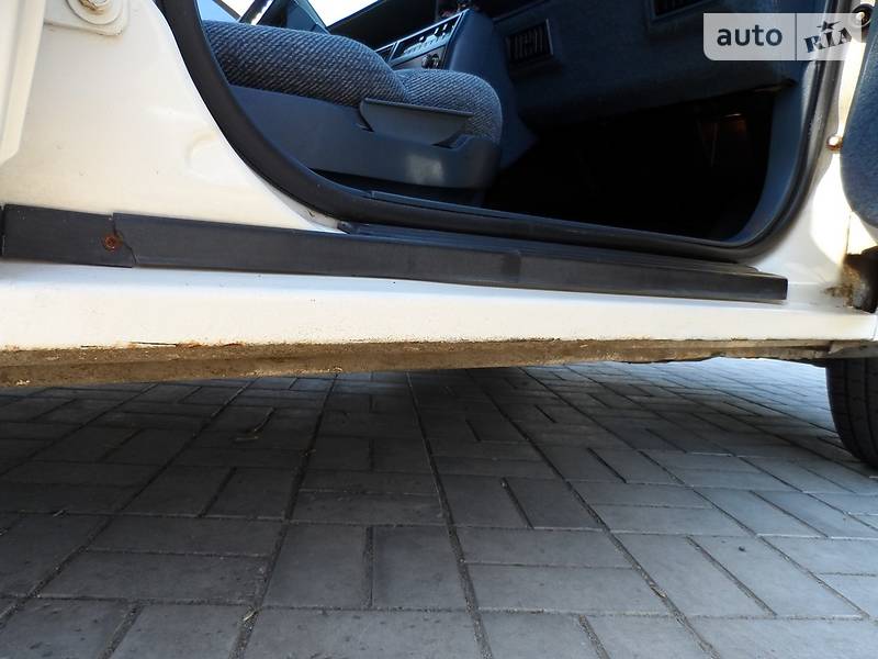 Седан Oldsmobile Cutlass 1993 в Днепре