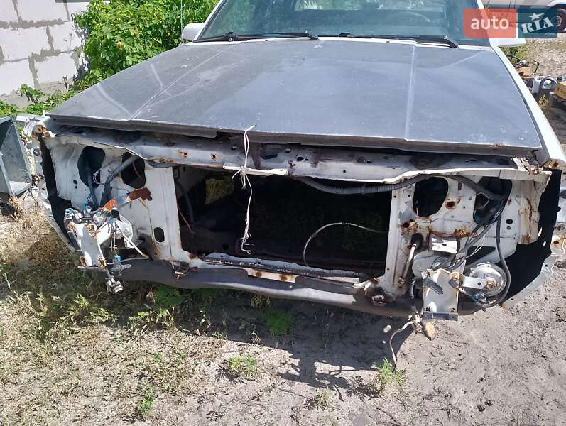 Седан Oldsmobile Cutlass 1988 в Киеве