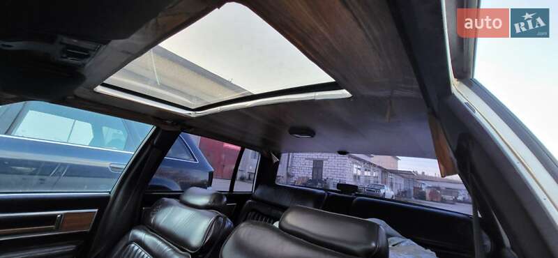 Седан Oldsmobile Ninety Eidht 1986 в Киеве