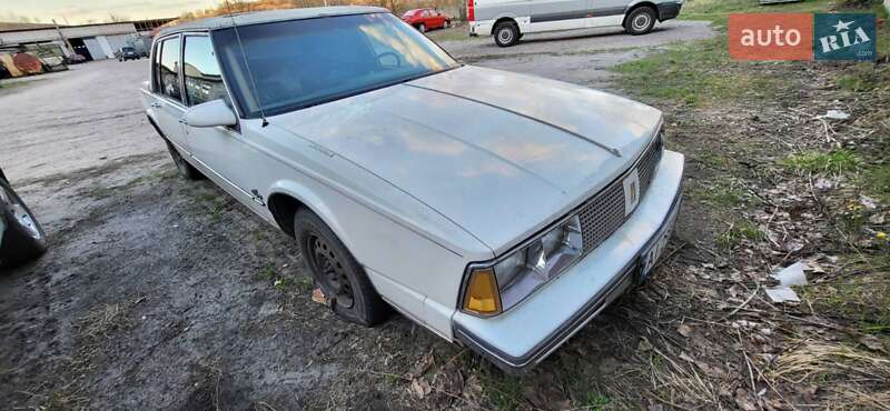 Седан Oldsmobile Ninety Eidht 1986 в Киеве