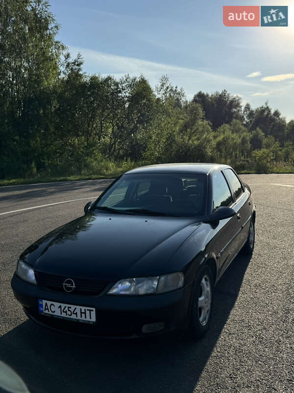Седан Opel 1.8 Liter 1998 в 
