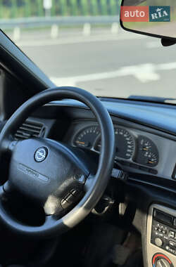 Седан Opel 1.8 Liter 1998 в 