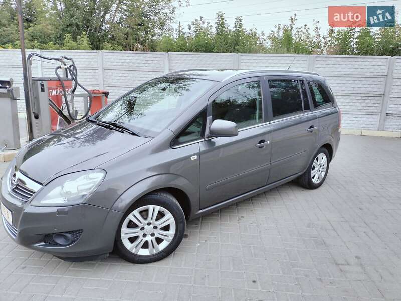 Минивэн Opel 1.8 Liter 2012 в Ровно