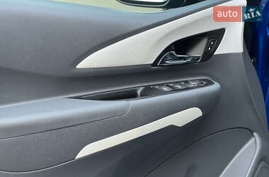 Хэтчбек Opel Ampera-e 2019 в 