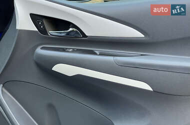 Хэтчбек Opel Ampera-e 2019 в 