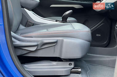 Хэтчбек Opel Ampera-e 2019 в 
