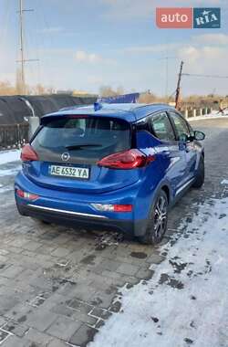Хэтчбек Opel Ampera-e 2019 в 