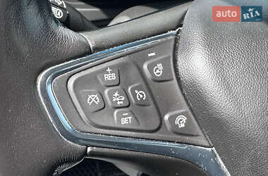 Хэтчбек Opel Ampera-e 2019 в 