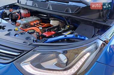 Хэтчбек Opel Ampera-e 2019 в 
