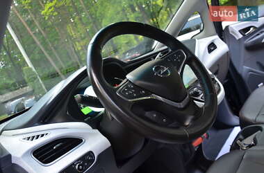 Хэтчбек Opel Ampera-e 2020 в 