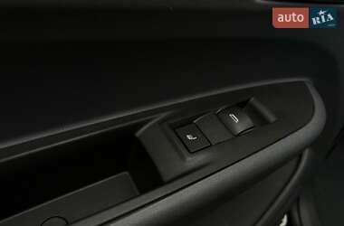 Хэтчбек Opel Ampera-e 2020 в 