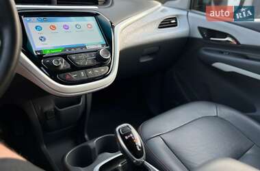 Хэтчбек Opel Ampera-e 2020 в 