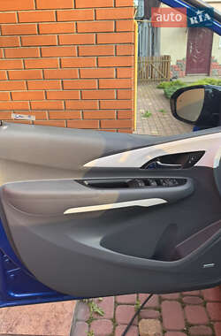 Хэтчбек Opel Ampera-e 2019 в 