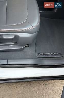 Хетчбек Opel Ampera-e 2020 в 
