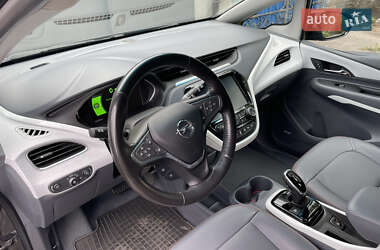 Хэтчбек Opel Ampera-e 2020 в 