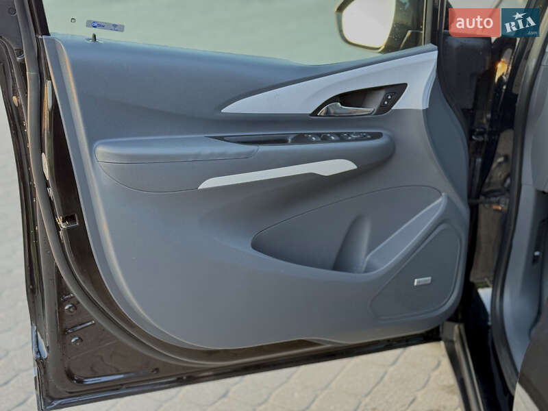 Хэтчбек Opel Ampera-e 2017 в Радивилове