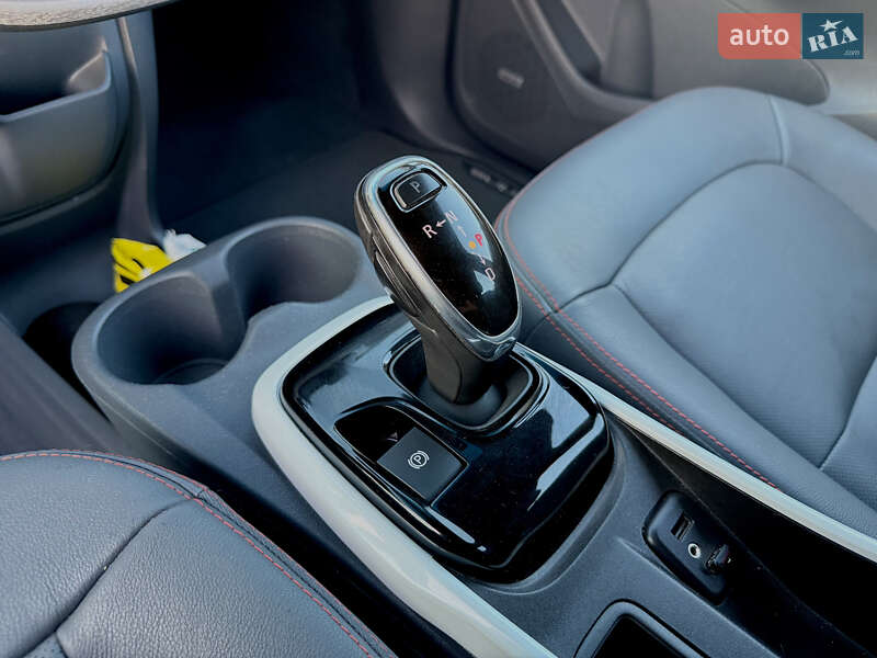 Хэтчбек Opel Ampera-e 2017 в Радивилове
