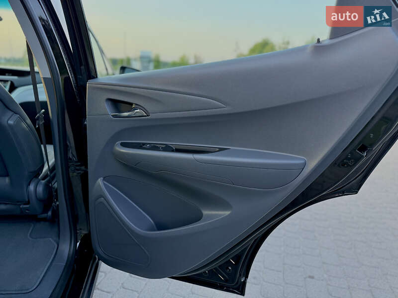 Хэтчбек Opel Ampera-e 2017 в Радивилове