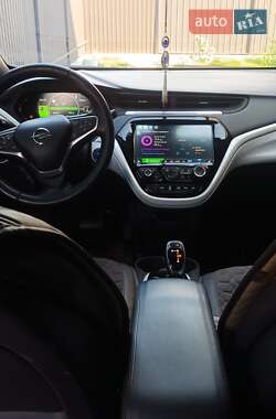Хэтчбек Opel Ampera-e 2019 в 