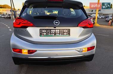Хэтчбек Opel Ampera-e 2017 в 