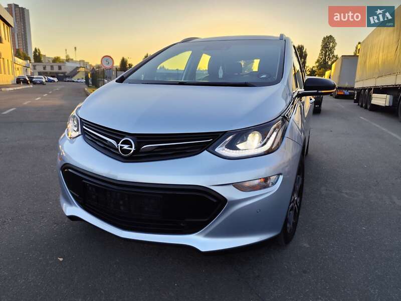 Хетчбек Opel Ampera-e 2017 в Києві