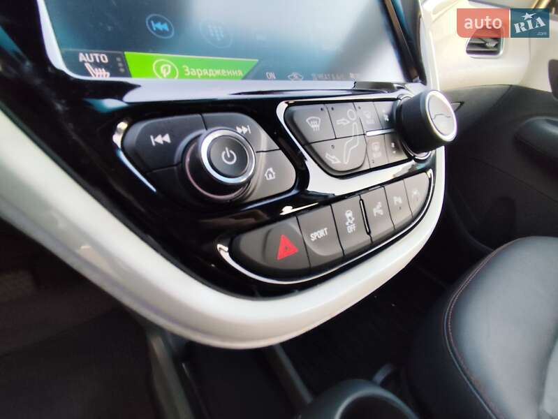 Хетчбек Opel Ampera-e 2017 в Києві