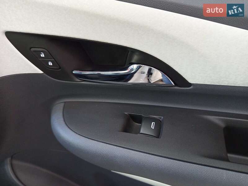 Хетчбек Opel Ampera-e 2019 в Одесі фото 29 Хетчбек Opel Ampera-e 2019 в Одесі