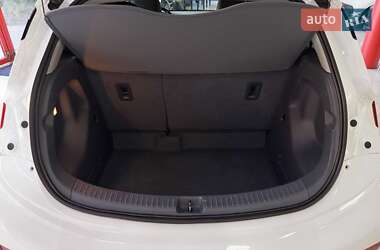 Хэтчбек Opel Ampera-e 2019 в 