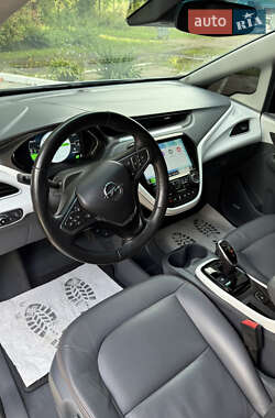 Хэтчбек Opel Ampera-e 2017 в 