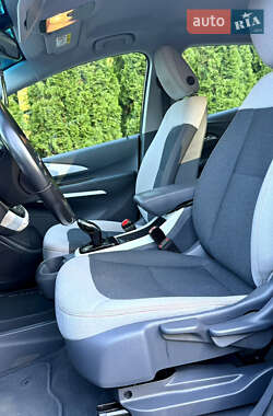 Хэтчбек Opel Ampera-e 2020 в 