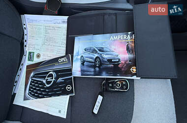 Хэтчбек Opel Ampera-e 2020 в 