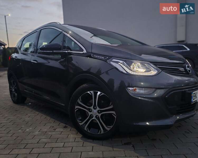 Хэтчбек Opel Ampera-e 2017 в Ровно