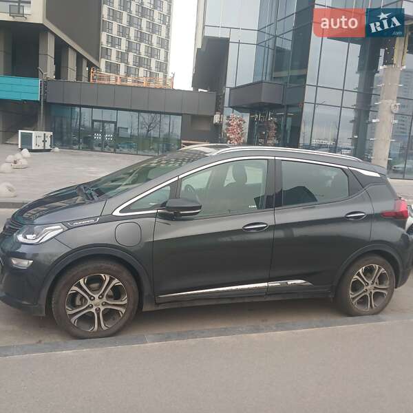 Хэтчбек Opel Ampera-e 2018 в Киеве