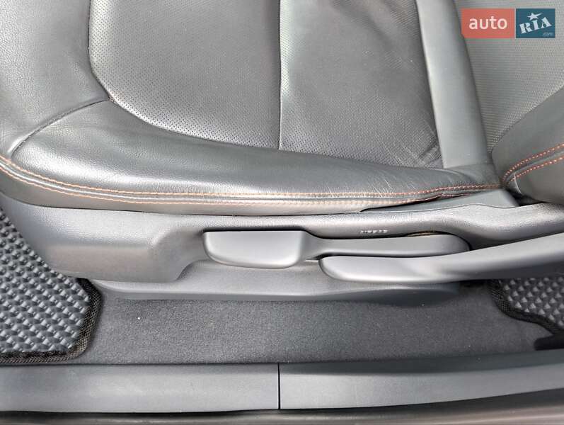 Хэтчбек Opel Ampera-e 2017 в Житомире