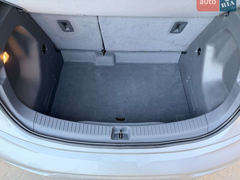 Хэтчбек Opel Ampera-e 2020 в Черновцах фото 73 Хэтчбек Opel Ampera-e 2020 в Черновцах