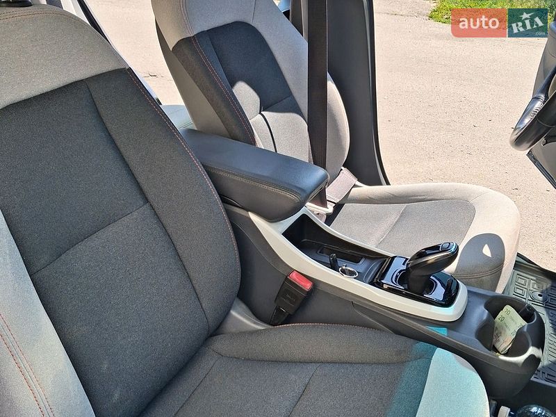Хэтчбек Opel Ampera-e 2019 в Хмельницком
