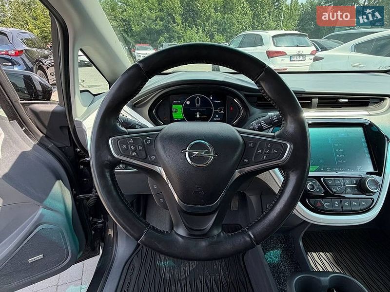 Хэтчбек Opel Ampera-e 2017 в Львове