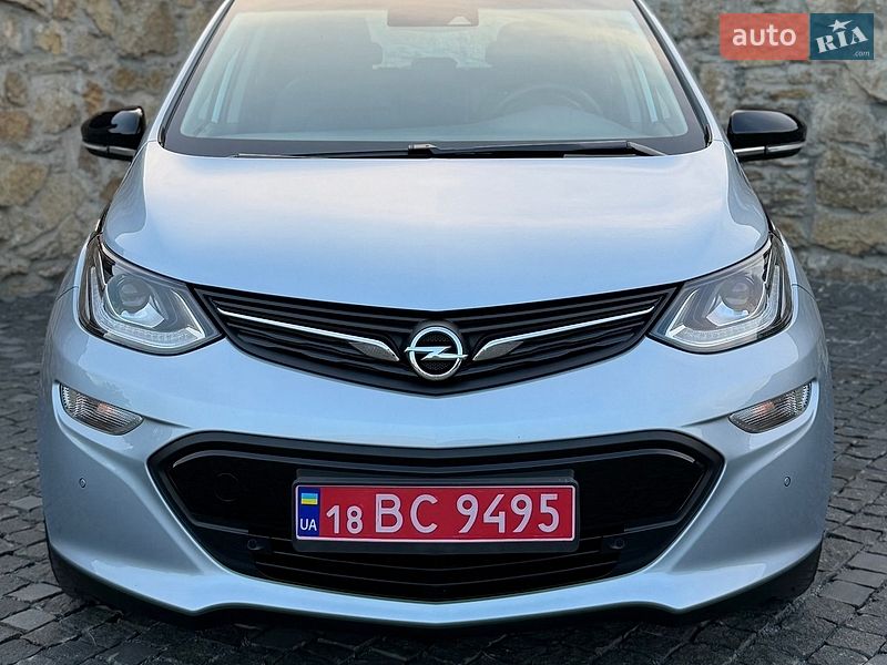 Хэтчбек Opel Ampera-e 2017 в Ровно