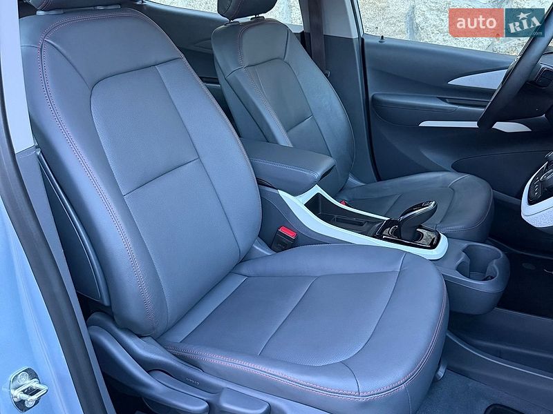 Хэтчбек Opel Ampera-e 2017 в Ровно