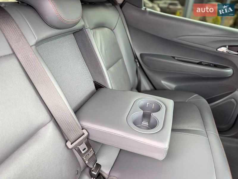Хэтчбек Opel Ampera-e 2018 в Коломые фото 38 Хэтчбек Opel Ampera-e 2018 в Коломые