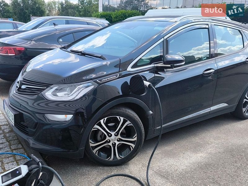 Хетчбек Opel Ampera-e 2019 в Києві