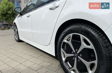 Хэтчбек Opel Ampera 2012 в 