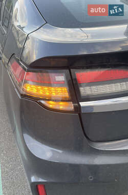 Хэтчбек Opel Ampera 2012 в 
