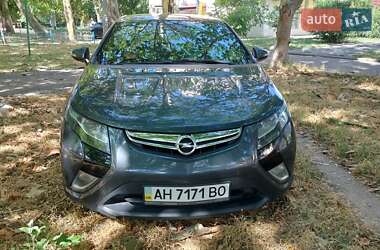 Хэтчбек Opel Ampera 2012 в 