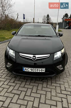 Хэтчбек Opel Ampera 2012 в 