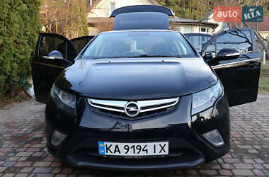 Хэтчбек Opel Ampera 2012 в 