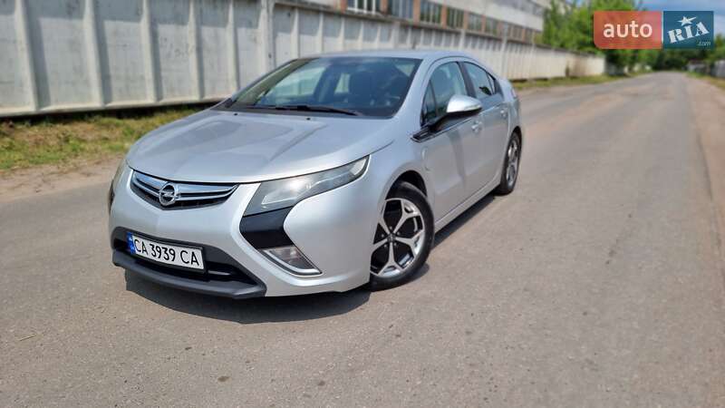 Opel Ampera 2011