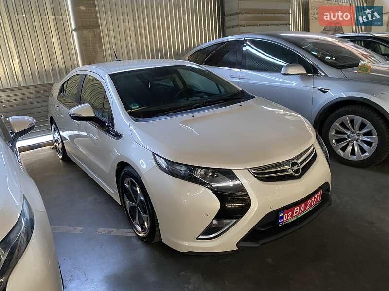Opel Ampera 2011