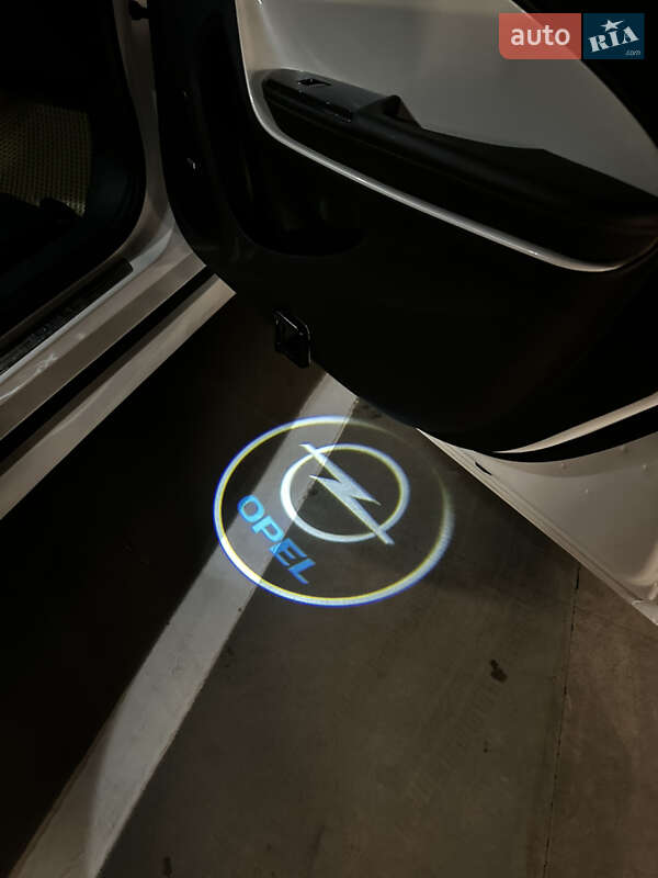 Хетчбек Opel Ampera 2012 в Києві