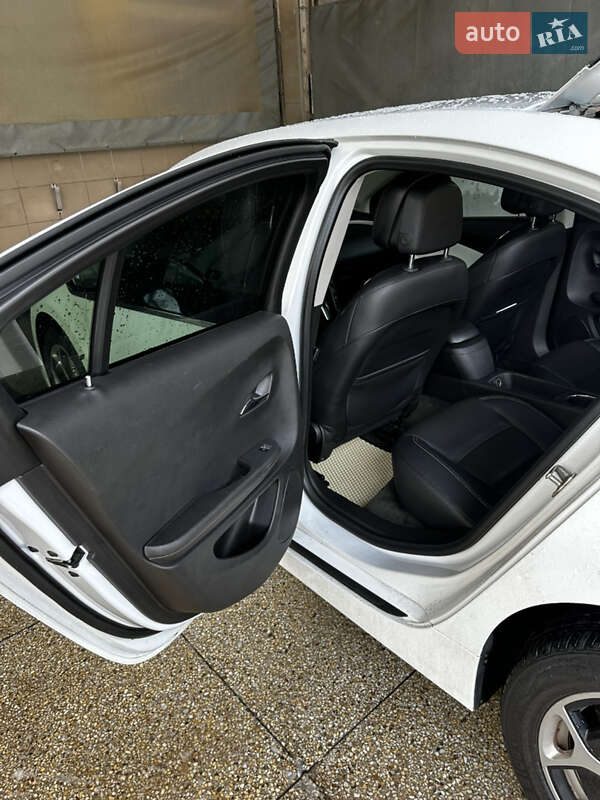 Хетчбек Opel Ampera 2012 в Києві